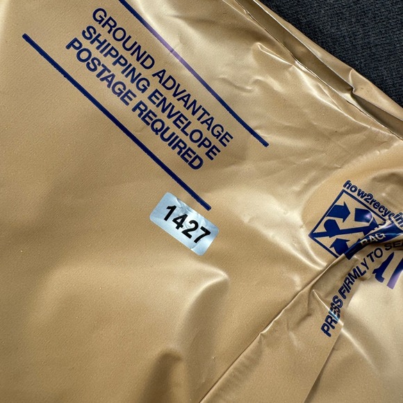 PINK Victoria's Secret Red Zip Up Hoodie Sweatshirt Graphic Logo XL - Picture 9 of 9